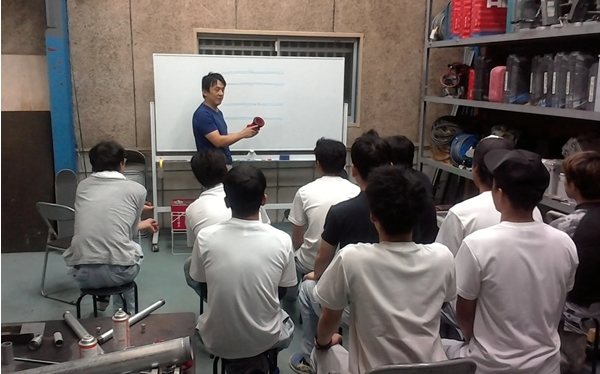 未経験者にも丁寧に指導いたします！